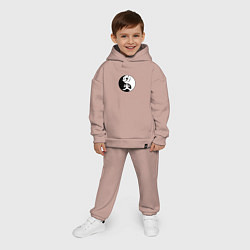 Детский костюм оверсайз Кунг-фу логотип на фоне знака ИНЬ-ЯНЬ, цвет: пыльно-розовый — фото 2