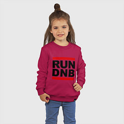 Свитшот хлопковый детский RUN DNB, цвет: маджента — фото 2