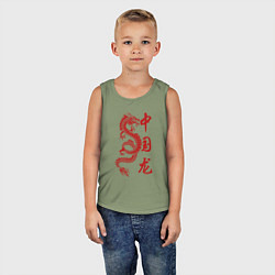 Майка детская хлопок Красный китайский дракон с иероглифами, цвет: авокадо — фото 2