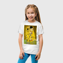 Футболка хлопковая детская Поцелуй картина Климта, цвет: белый — фото 2