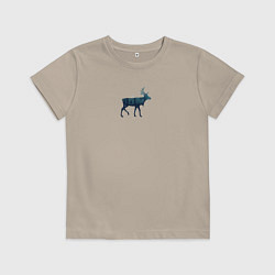 Футболка хлопковая детская Зимний лес в силуэте прогуливающегося оленя, цвет: миндальный