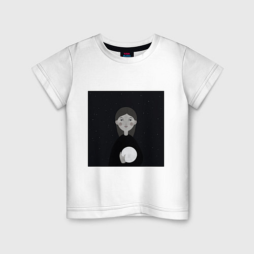 Детская футболка Девочка с луной в руке на фоне звёздного неба / Белый – фото 1