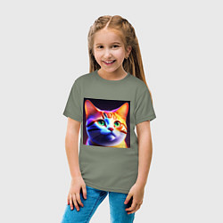 Футболка хлопковая детская Милый котик с большими глазами, цвет: авокадо — фото 2