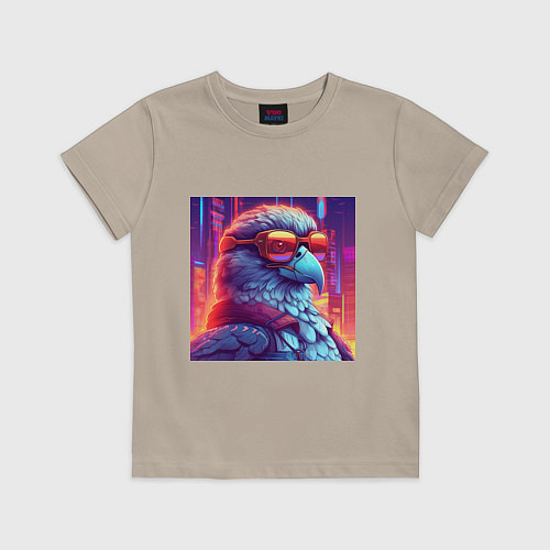 Детская футболка Сокол на фоне яркого неонового города / Миндальный – фото 1