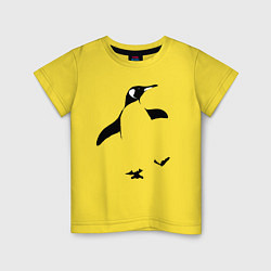 Футболка хлопковая детская Пингвин идёт трафарет, цвет: желтый