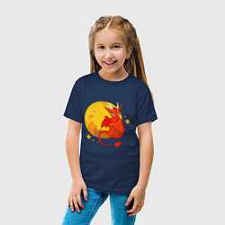 Футболка хлопковая детская Красный дракон на фоне луны, цвет: тёмно-синий — фото 2