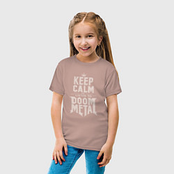 Футболка хлопковая детская Слушай дум-метал, цвет: пыльно-розовый — фото 2
