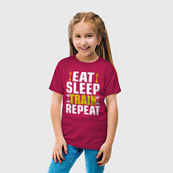 Футболка хлопковая детская Eat sleep train, цвет: маджента — фото 2
