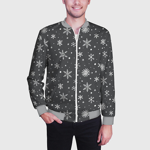 Мужской бомбер Белые снежинки на сером фоне / 3D-Меланж – фото 3
