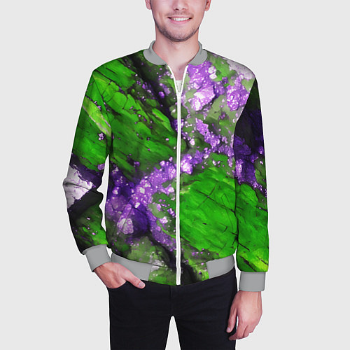 Мужской бомбер Фиолетовый минерал в зелёном камне / 3D-Меланж – фото 3