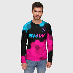 Лонгслив мужской BMW - neon gradient: символ сверху, цвет: 3D-принт — фото 2