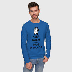 Лонгслив хлопковый мужской Keep Calm & Hug A Panda цвета синий — фото 2
