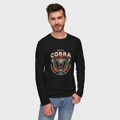 Мужской лонгслив Кобра Кай - логотип с Коброй Cobra Kai Logo / Черный – фото 3