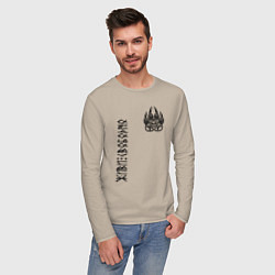 Лонгслив хлопковый мужской Символ оберег волчья лапа - живи свободно, цвет: миндальный — фото 2