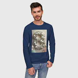 Лонгслив хлопковый мужской Ландыши девушкам на 8 марта, цвет: тёмно-синий — фото 2