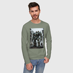 Лонгслив хлопковый мужской Конвой роботов в городе, цвет: авокадо — фото 2
