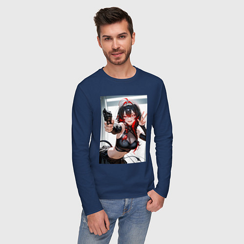 Мужской лонгслив Девушка-демон с пистолетом / Тёмно-синий – фото 3