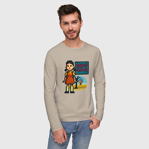 Мужской лонгслив Пиксельная кукла - Игра в кальмара / Миндальный – фото 3