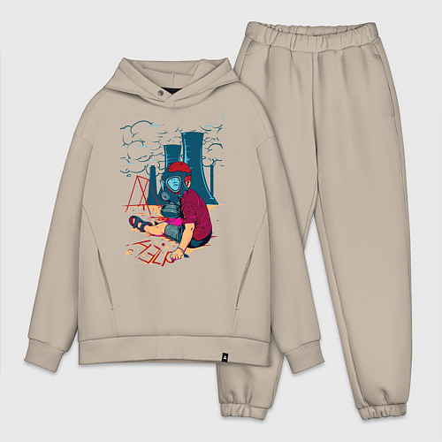 Мужской костюм оверсайз Мальчик в противогазе на детской площадке / Миндальный – фото 1