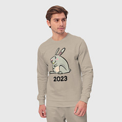 Костюм хлопковый мужской Большой кролик 2023, цвет: миндальный — фото 2