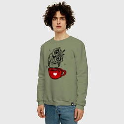 Свитшот хлопковый мужской Сова на кружке с сердечком, цвет: авокадо — фото 2