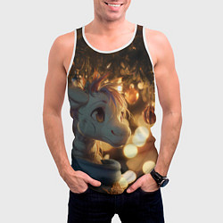 Майка-безрукавка мужская Лошадка под новогодней елкой, цвет: 3D-белый — фото 2