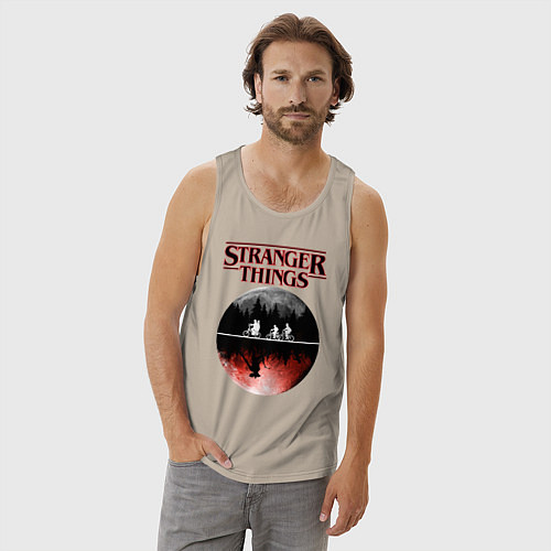 Мужская майка Очень странные дела / Миндальный – фото 3