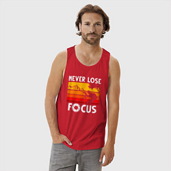 Майка мужская хлопок Never lose focus, цвет: красный — фото 2