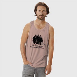 Майка мужская хлопок У моей пьющей команды проблемы с хоккеем, цвет: пыльно-розовый — фото 2