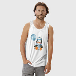 Майка мужская хлопок Пингвин с синим шариком, цвет: белый — фото 2