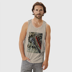 Майка мужская хлопок Трещотка ключ и чертеж, цвет: миндальный — фото 2