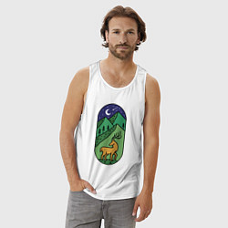 Майка мужская хлопок Олень и горы, цвет: белый — фото 2