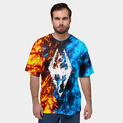 Футболка оверсайз мужская TES SKYRIM BATTLE FIRE БИТВА ОГНЕЙ, цвет: 3D-принт — фото 2