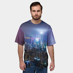 Футболка оверсайз мужская Большой город в розово-голубых огнях, цвет: 3D-принт — фото 2