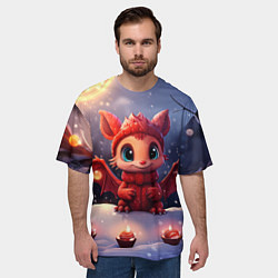Футболка оверсайз мужская Маленький дракоша со свечками, цвет: 3D-принт — фото 2