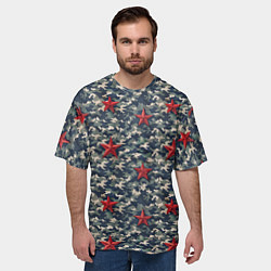 Футболка оверсайз мужская Красные звезды на камуфляже, цвет: 3D-принт — фото 2
