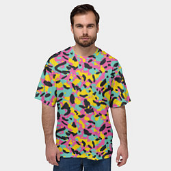 Футболка оверсайз мужская Пиксельный камуфляжный паттерн в неоновых цветах, цвет: 3D-принт — фото 2