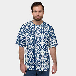Футболка оверсайз мужская Геометрический узор арабеска бело-синий, цвет: 3D-принт — фото 2
