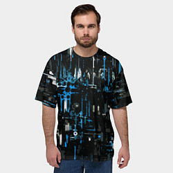 Футболка оверсайз мужская Бело-синяя тревожная абстракция на чёрном фоне, цвет: 3D-принт — фото 2