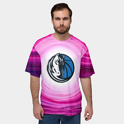 Футболка оверсайз мужская Даллас Маверикс в розовом водовороте, цвет: 3D-принт — фото 2