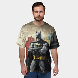 Футболка оверсайз мужская Бэтмен на фоне стены, цвет: 3D-принт — фото 2