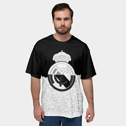 Футболка оверсайз мужская Реал Мадрид лого ночь текстура, цвет: 3D-принт — фото 2