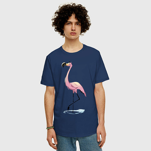 Мужская футболка оверсайз Гордый фламинго / Тёмно-синий – фото 3