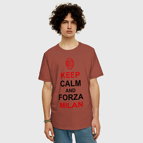 Мужская футболка оверсайз Keep Calm & Forza Milan / Кирпичный – фото 3