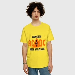 Футболка оверсайз мужская AC/DC: High Voltage, цвет: желтый — фото 2