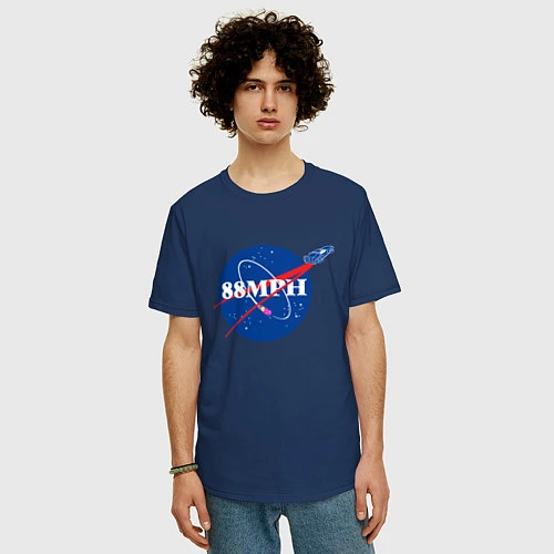 Мужская футболка оверсайз NASA Delorean 88 mph / Тёмно-синий – фото 3
