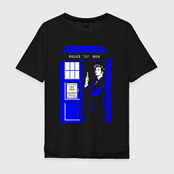 Мужская футболка оверсайз Доктор Кто у двери Тардис