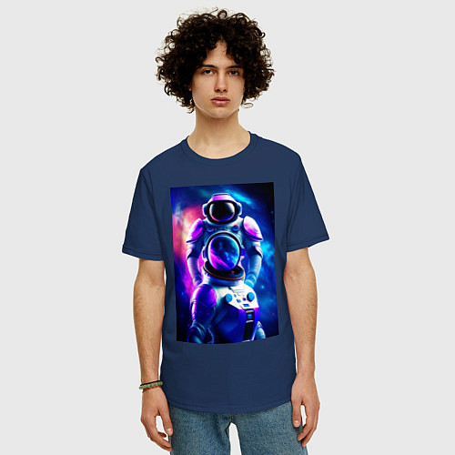 Мужская футболка оверсайз Космический герой / Тёмно-синий – фото 3