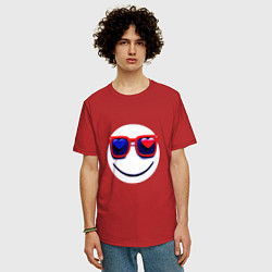 Футболка оверсайз мужская Смайлик в очках с сердечками, цвет: красный — фото 2