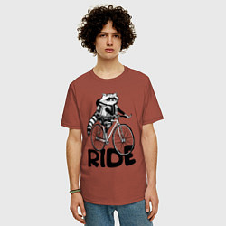 Футболка оверсайз мужская Raccoon ride, цвет: кирпичный — фото 2